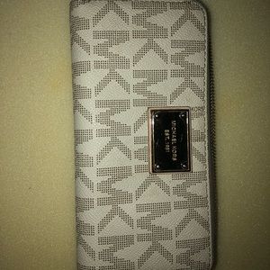 Authentic Michael Kors vanilla wallet